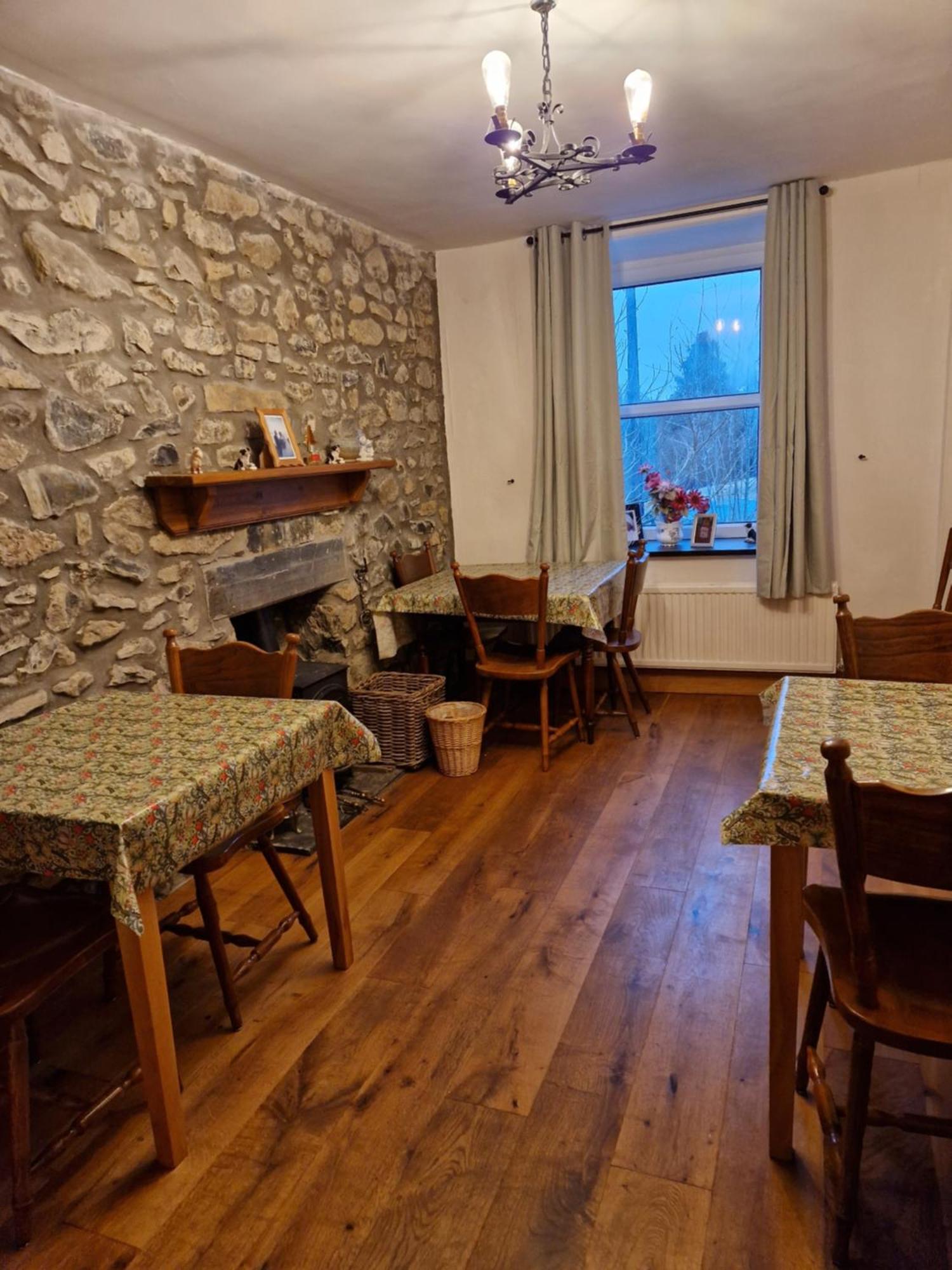 Maes Y Gwaelod Bed & Breakfast Llanwrtyd Wells Ngoại thất bức ảnh
